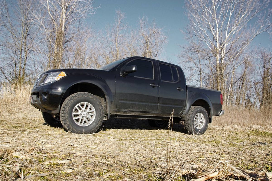 Rough Country - 2.5 Inch Leveling Kit - Nissan Frontier (05-25)/Xterra (05-15)