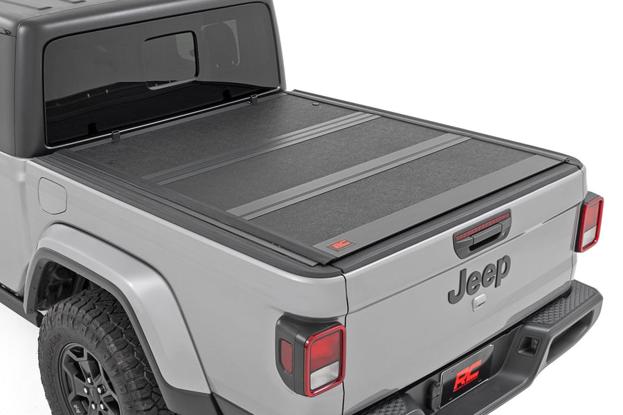 Rough Country - Hard Low Profile Bed Cover - 5' Bed - Jeep Gladiator JT 4WD (2020-2025)