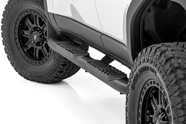 Rough Country - Oval Nerf Steps - Black - Toyota Land Cruiser 4WD (2024-2025) - 21018